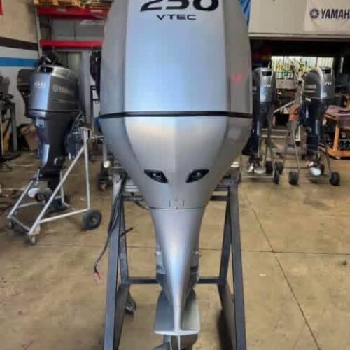 2017 Honda 250HP VTEC 4-Stroke outboard motor