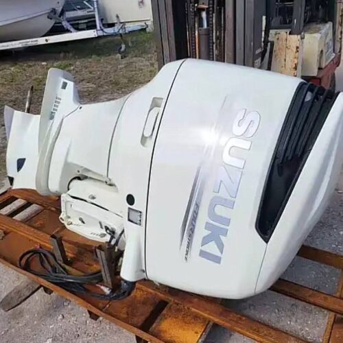 Suzuki 300HP 4-Stroke Outboard Motor – 25″ Shaft