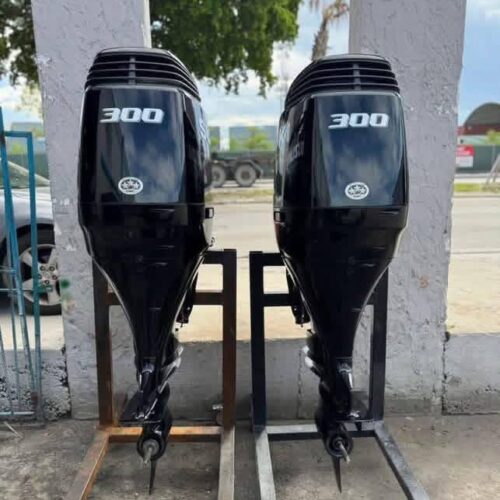 Twin 2022 Suzuki DF300AP 300HP 4-Stroke outboard motors